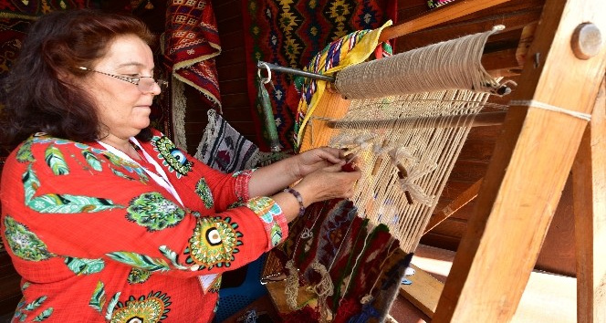 Türkiye’nin yöresel el sanatları Ahlat’ta tanıtılıyor