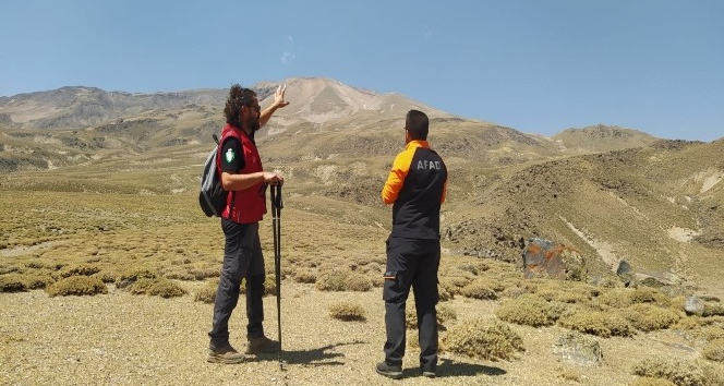 Kayıp turisti arama çalışmaları sürüyor