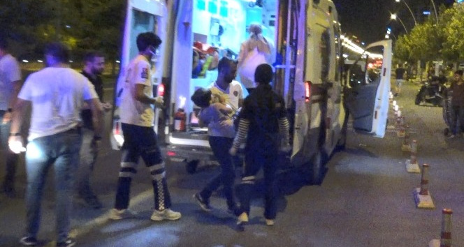 Husumetlilerini tarayan saldırganlar, yoldan geçen baba ve oğlunu da yaraladı