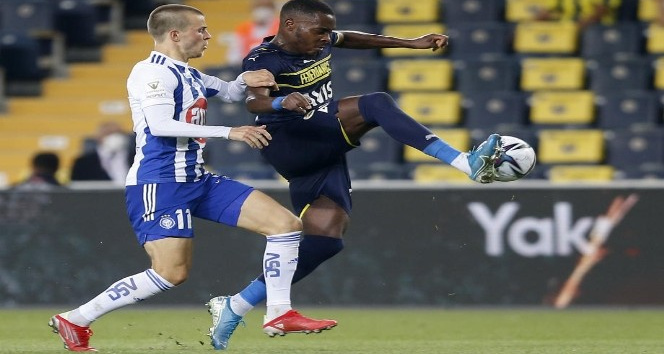 UEFA Avrupa Ligi: HJK Helsinki: 1 - Fenerbahçe: 2 (İlk yarı)