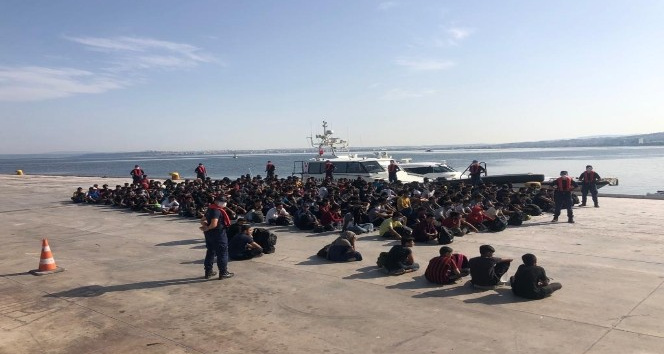 Çanakkale açıklarında 204 düzensiz göçmen yakalandı