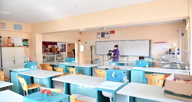 Altınordu’da okullar dezenfekte ediliyor