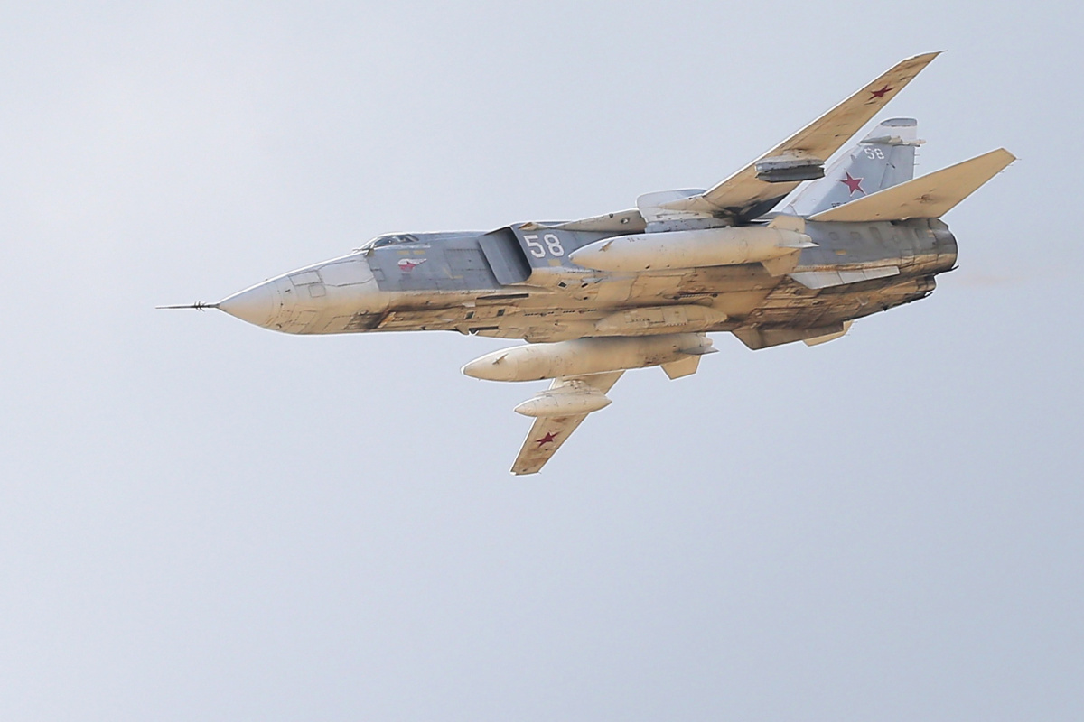 Rusya&#039;da Su-24 tipi savaş uçağı düştü