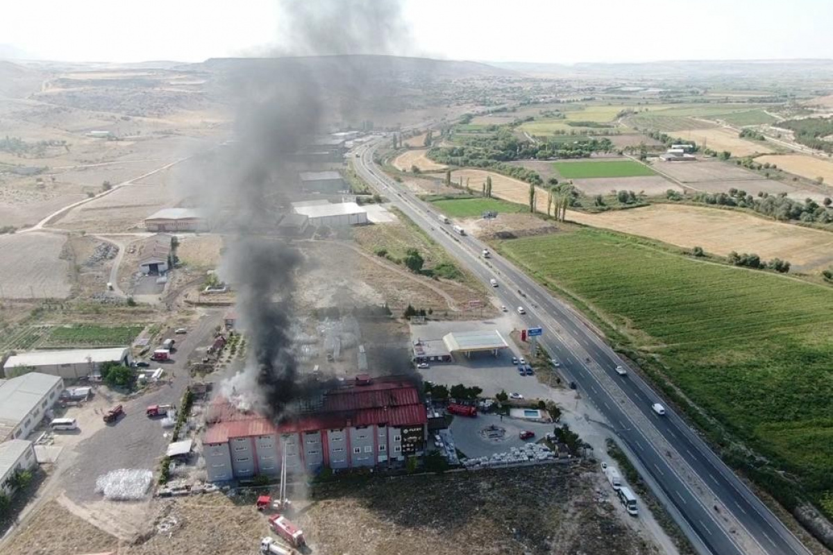 kayseri de fabrika yangini 9 saatlik ugraslarla sonduruldu