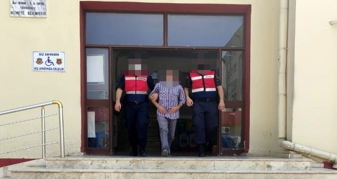 Silahlı tehdit suçundan kesinleşmiş hapis cezası bulunan firari yakalandı