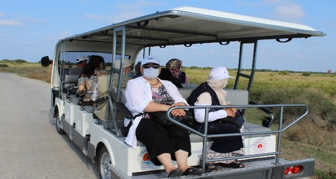 Yaşlılara ’cennet’ gezisi