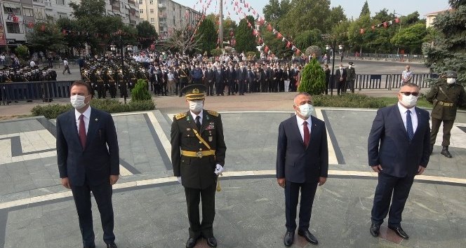 Kırklareli’nde 30 Ağustos Zafer Bayramı’nın 99. yıl dönümü törenlerle kutlandı