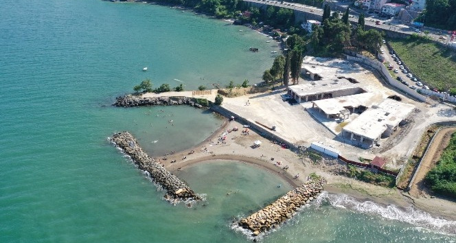 Ordu’da gökdelenin yıkıldığı kumsal halka açıldı
