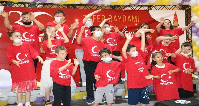 Kahramanmaraş’ta down sendromlu çocukların 30 Ağustos coşkusu