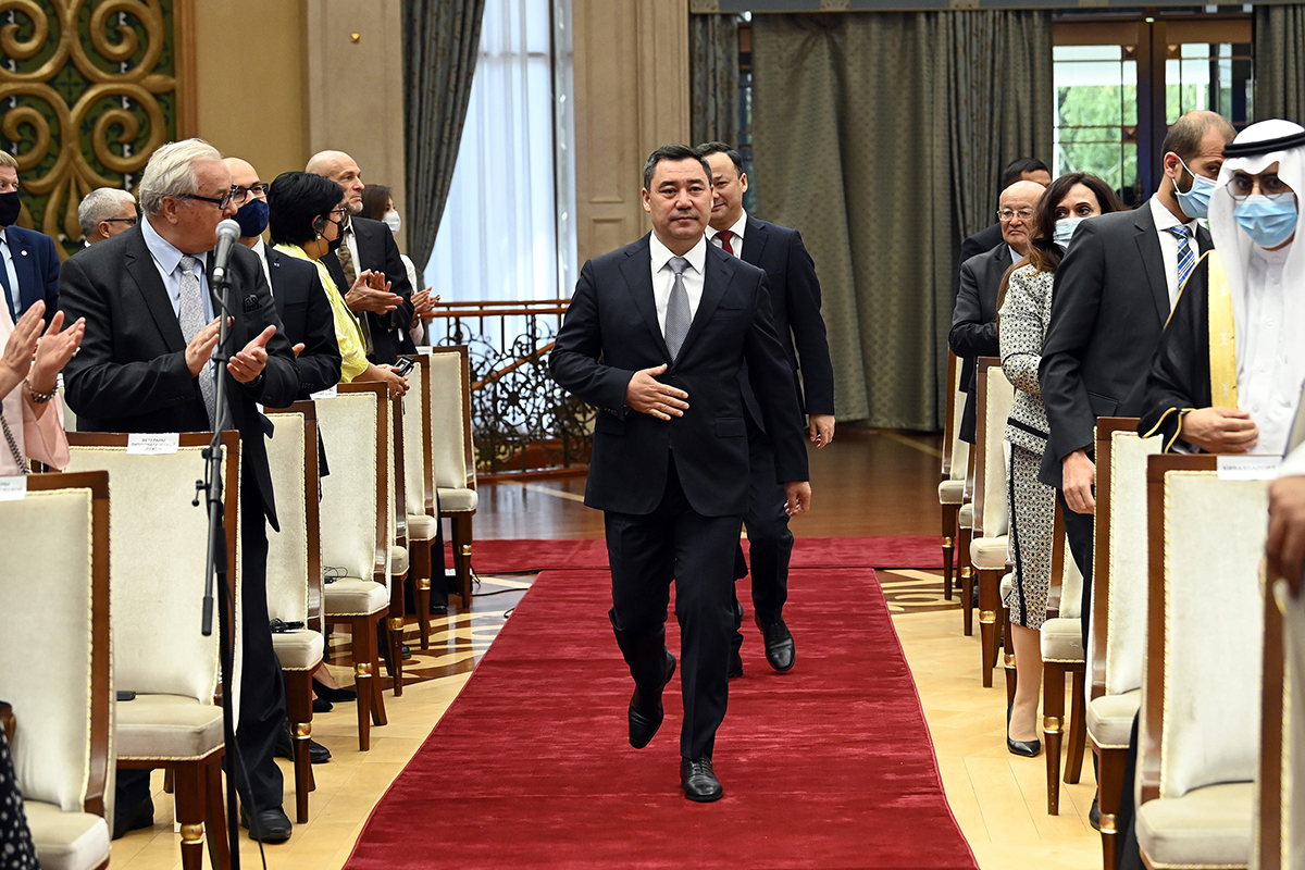 Kırgızistan Cumhurbaşkanı Caparov, Türkiye'yi dünyanın en güçlü ülkeleri arasında gösterdi