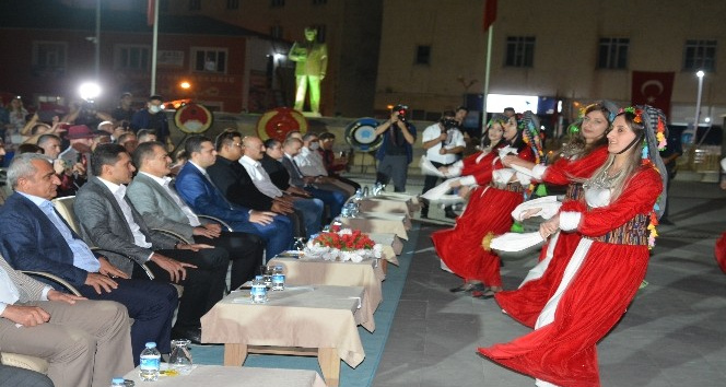 Sanatçı Ahmet Öngel’den Zafer Bayramı konseri