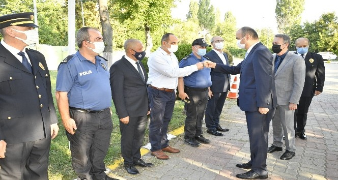 Vali Canalp, İl Emniyet Müdürlüğü rütbe terfi törenine katıldı