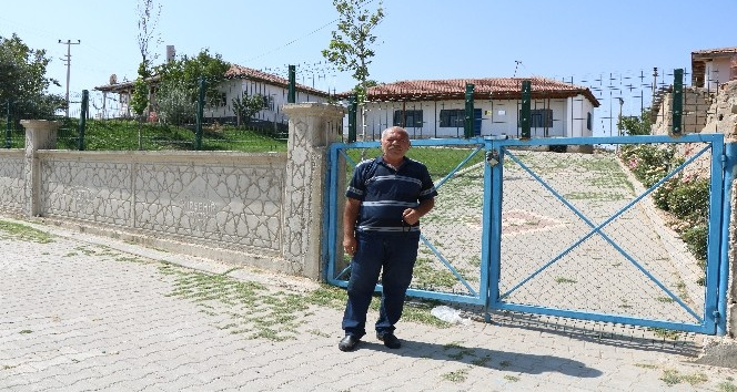 (Özel) "Ertaş ailesi; Neşet Ertaş’ın vasiyeti üzerine film yapılmasına karşı"