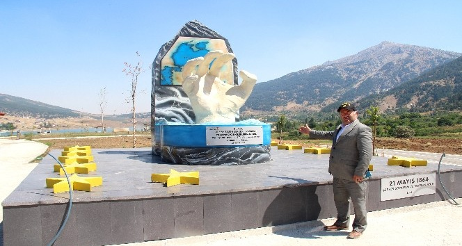 Çerkes sürgünü anıtına ziyaretçi ilgisi