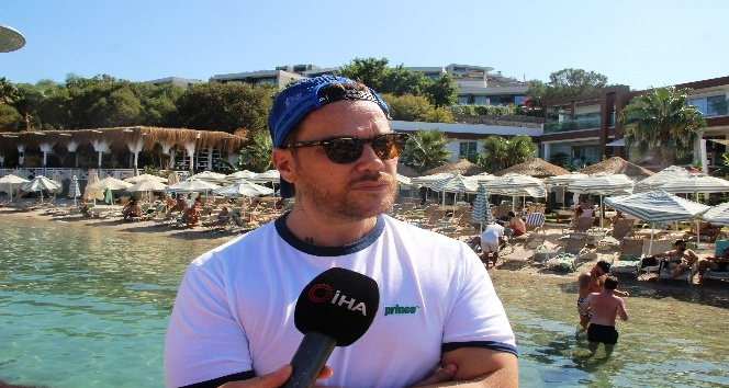 Sinan Akçıl: “Ivır zıvır şarkıcılara artık şarkı yok”