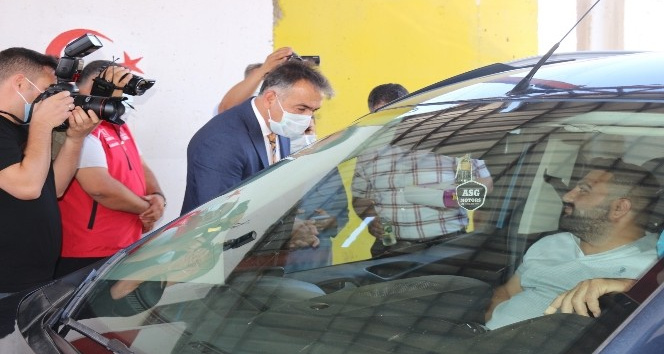 Vali Çağatay polis kontrol noktasındaki aşı çalışmasına katıldı