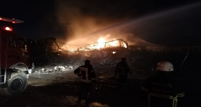 Plastik dönüşüm fabrikasında çıkan yangın kontrol altına alındı
