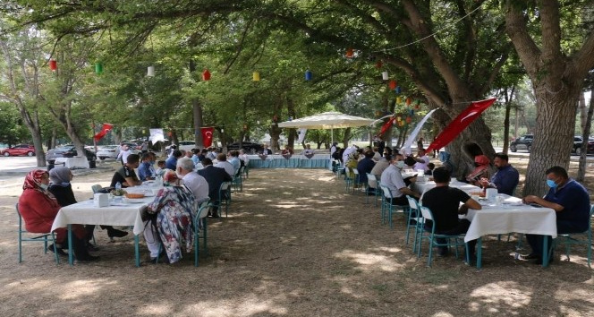 Rektör Aydınlı, şehit ve gazi yakınları ile buluştu