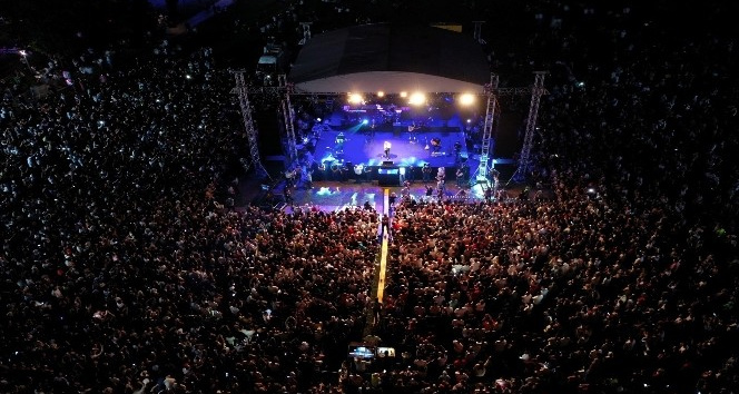 Konsere geç kalan Koray Avcı’nın imdadına motosikletli zabıta yetişti