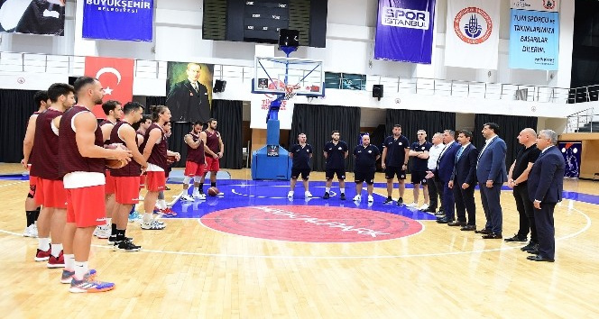 İstanbul BBSK, basketbolda yeni sezonu açtı