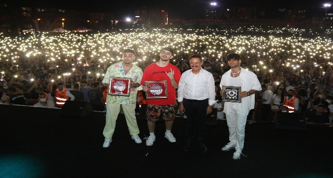 Rapin yıldızları Samsun’dan geçti