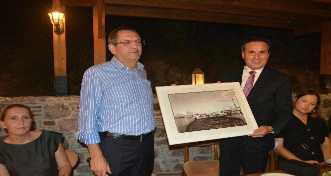 Ayvalık Kaymakamı Görgülüarslan’a buruk veda