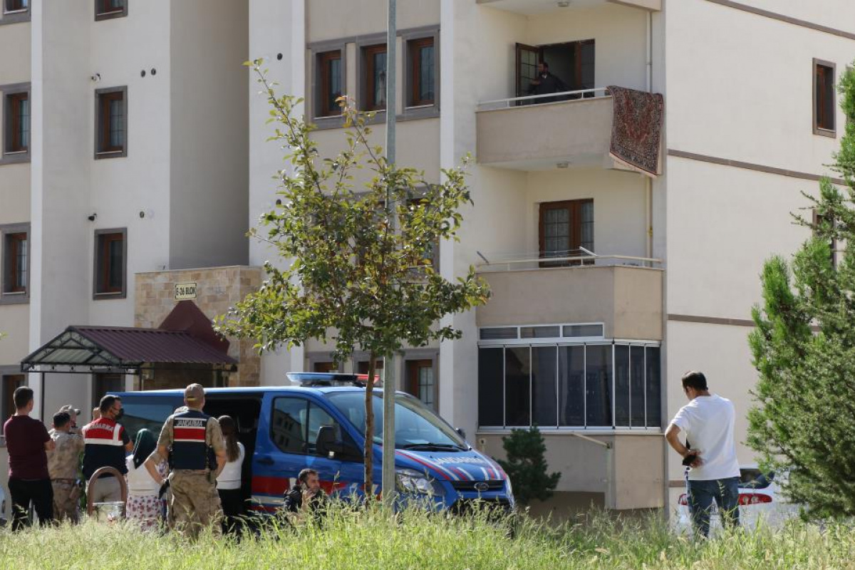 Erzincan’da 2 kişiyi öldüren zanlı, özel harekat polislerinin operasyonuyla yakalandı