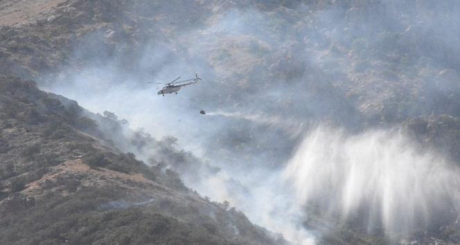 Bitlis’teki yangına helikopterli müdahale