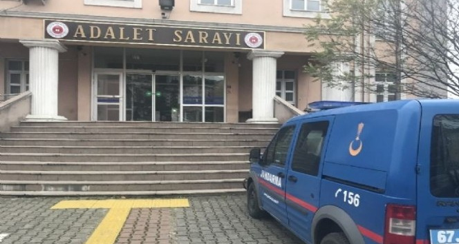 Alaplı’da taşlı sopalı arazi kavgası: 2 yaralı, 3 gözaltı