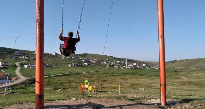 30 Yıllık salıncak özlemi böyle mutluluğa dönüştü