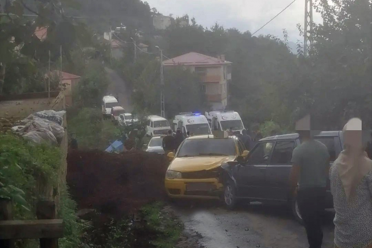 Giresun’da taksi ile otomobil çarpıştı: 3 yaralı