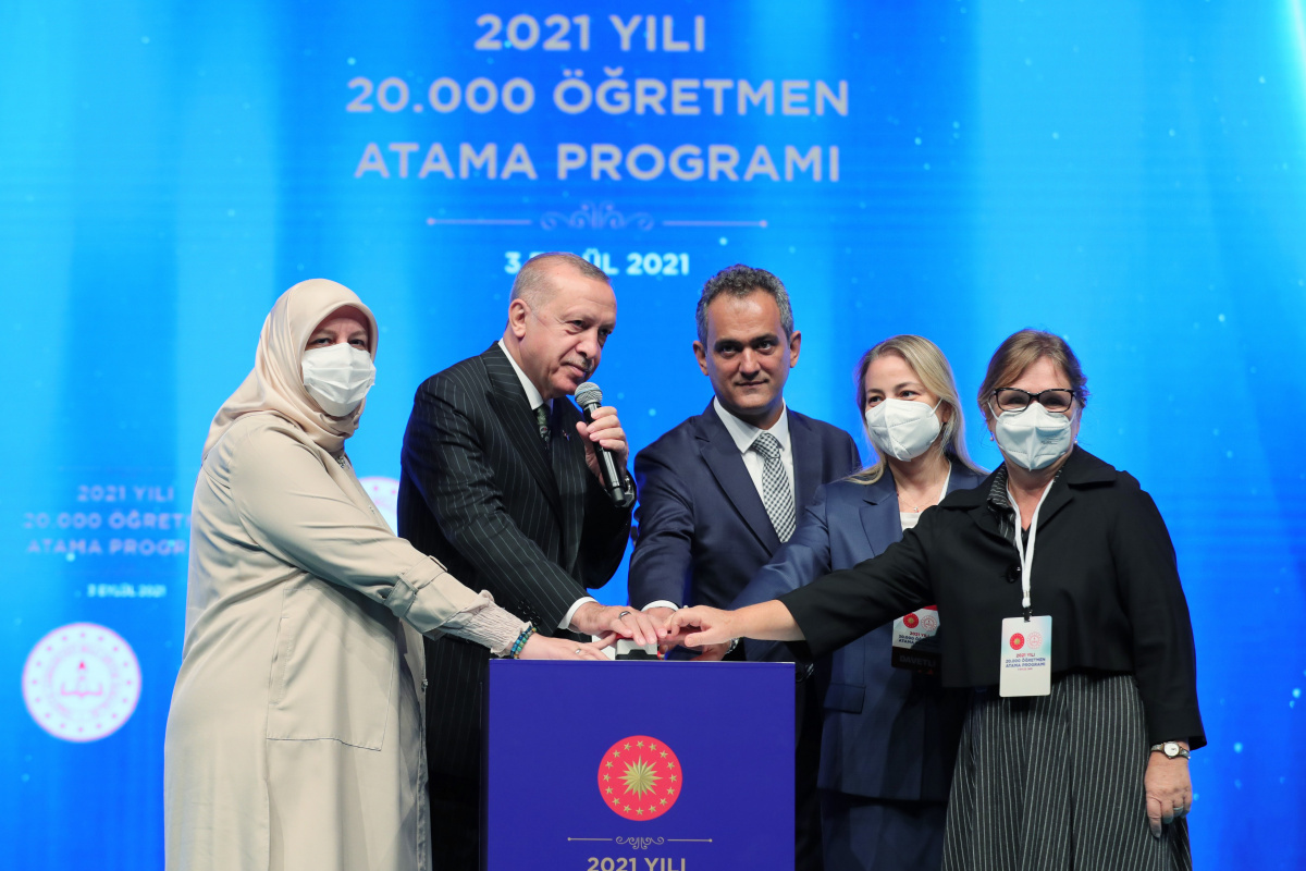Cumhurbaşkanı Erdoğan&#039;dan yüz yüze eğitimle ilgili net mesaj