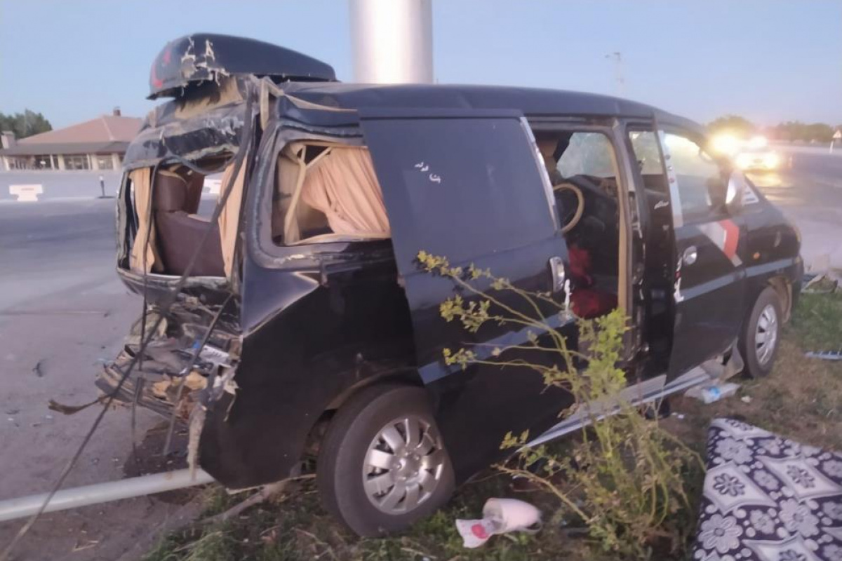 Konya&#039;da tır minibüse arkadan çarptı: 6 yaralı