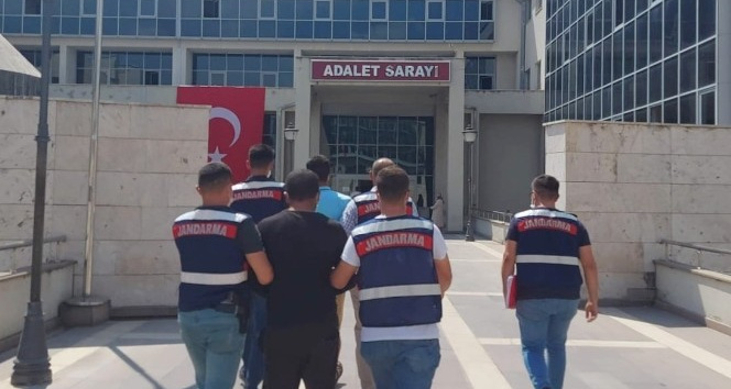 Osmaniye’de iş yerinden kablo çalan şahıslar yakalandı