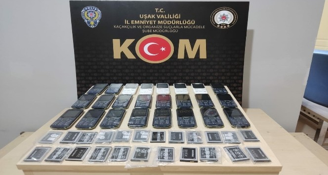 Uşakta 24 kaçak telefon ele geçirildi