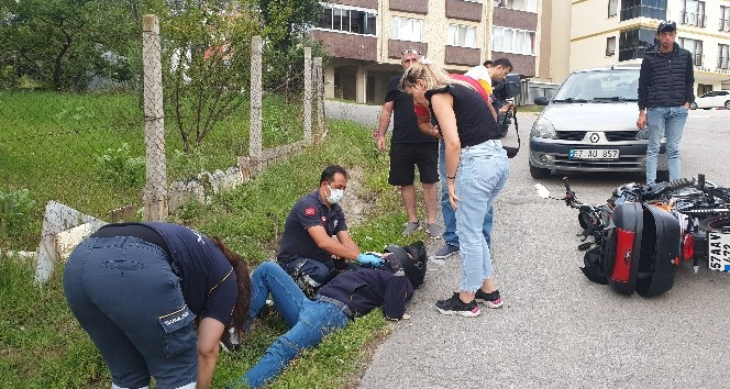 Sinop’ta otomobil ile motosiklet çarpıştı: 1 yaralı