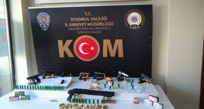 Site sakinlerine çöken çeteye operasyon: 23 gözaltı