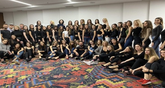 Modellik okullarına ilgi artıyor