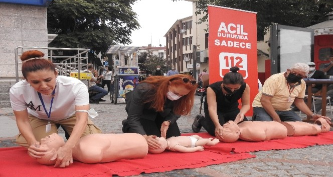 Vatandaşlara uygulamalı ilk yardım eğitimi