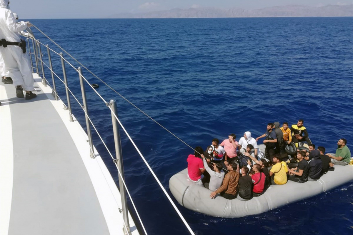Marmaris’te 36 düzensiz göçmen kurtarıldı
