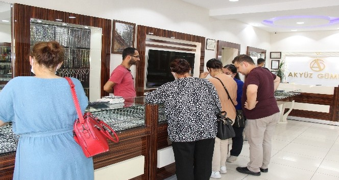 Bu turizm sezonu gümüşçülerin yüzünü güldürdü