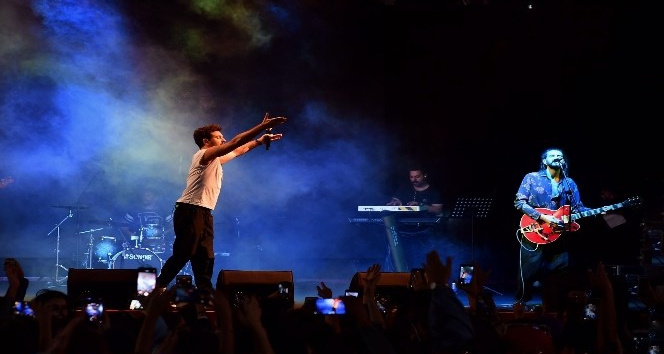 Beyoğlu’nda Kolpa Grubu rüzgarı esti