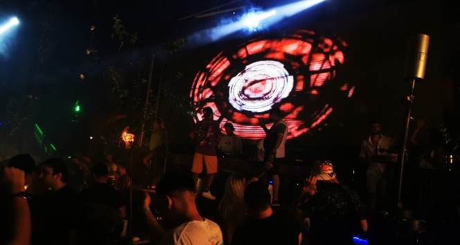 DJ Mali Marmarislileri coşturdu