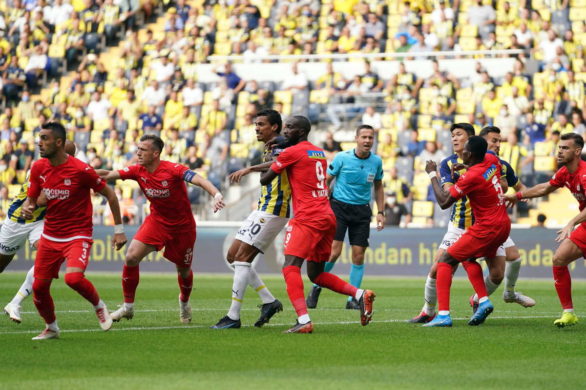 Fenerbahçe - Sivasspor maçından kareler