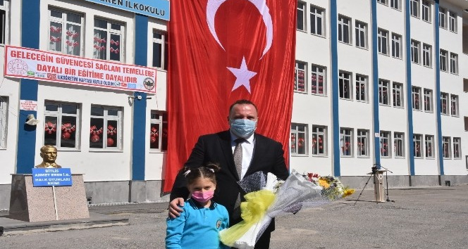 Bitlis’te İlköğretim Haftası kutlamaları