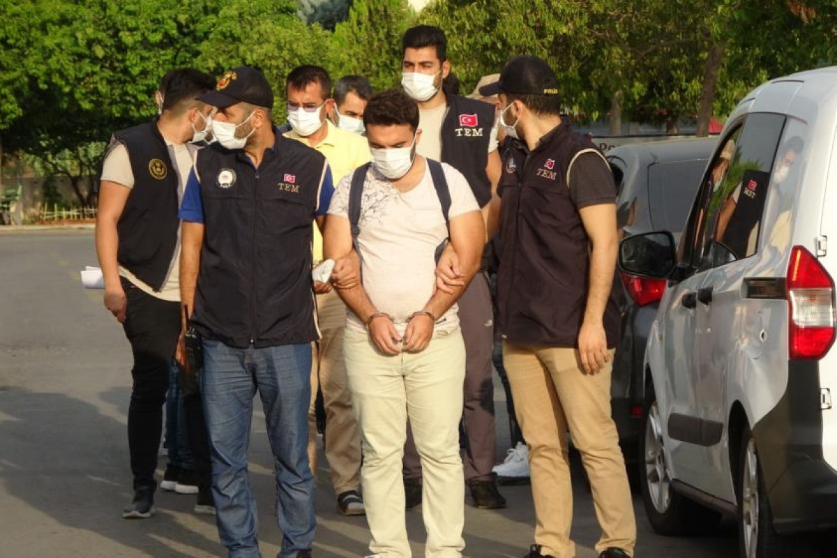 Adana'da FETÖ operasyonu: 8 gözaltı