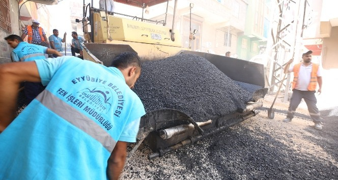 Eyyübiye Belediyesi asfalt atağını sürdürüyor
