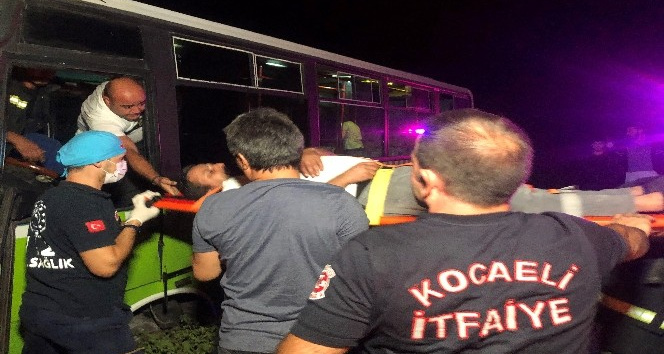 Kazada yaralanan otobüs şoförü, “Çalışmam lazım” diyerek ambulanstan inmeye çalıştı