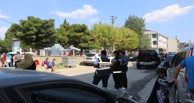 Okulun yanı başında tütün satışı polis denetimine takıldı