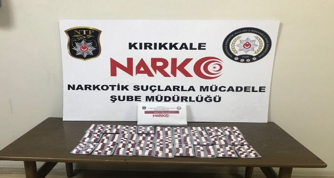 Kırıkkale’de şüpheli araçta 376 sentetik madde ele geçirildi: 3 gözaltı